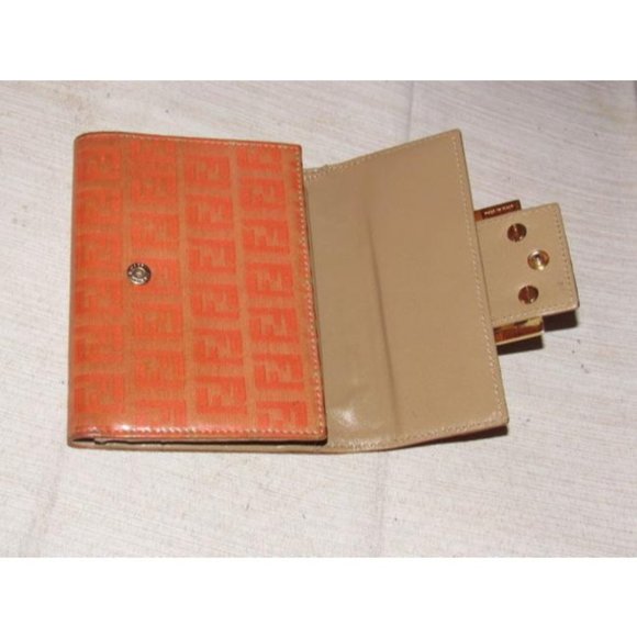 Fendi Small F Logo Orange Taupe Patent Wallet - Picture 11 of 12